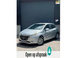 Grijs Gebruikt 2013 Peugeot 208 Envy Hatchback | € 3.299 (Goede deal)