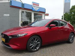Rood Gebruikt 2019 Mazda 3 Hatchback | € 21.045 (Eerlijke prijs)