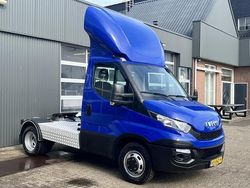 Blauw Gebruikt 2015 Iveco Daily Van | € 31.950