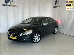 Zwart Gebruikt 2013 Volvo S60 R-Design Sedan | € 6.999 (Iets duurder)