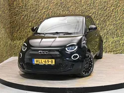 Zwart Gebruikt 2021 Fiat 500e Icon Hatchback | € 17.999 (Eerlijke prijs)