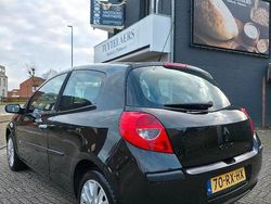 Gebruikt 2005 Renault Clio II Dynamique | € 2.100 (Eerlijke prijs)
