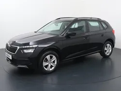 Zwart Gebruikt 2021 Skoda Kamiq Ambition SUV | € 16.540 (Goede deal)