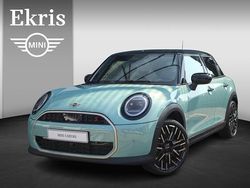 Groen Nieuw 2025 Mini John Cooper Works Favoured Hatchback | € 53.538 (Duur)