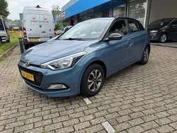 Blauw Gebruikt 2018 Hyundai i20 Sedan | € 7.950 (Eerlijke prijs)