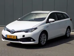 Wit Gebruikt 2016 Toyota Auris Business Edition Hatchback | € 12.700 (Goede deal)