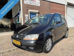 Zwart Gebruikt 2004 Fiat Idea Dynamic MPV | € 1.999