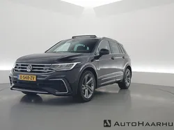 Zwart Gebruikt 2023 VW Tiguan R-line SUV | € 39.900 (Eerlijke prijs)