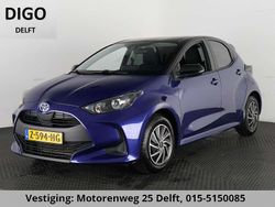 Blauw Gebruikt 2022 Toyota Yaris Hybrid Hatchback | € 21.400 (Eerlijke prijs)