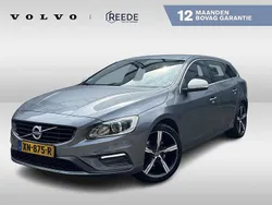 Grijs, metallic lak Gebruikt 2017 Volvo V60 Business Edition Stationwagen | € 17.850 (Eerlijke prijs)