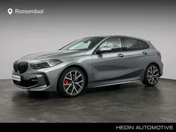 Grijs Gebruikt 2024 BMW 118 Shadowline Hatchback | € 36.880 (Eerlijke prijs)