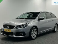 Grijs, metallic lak Gebruikt 2020 Peugeot 308 Allure Stationwagen | € 13.000 (Eerlijke prijs)