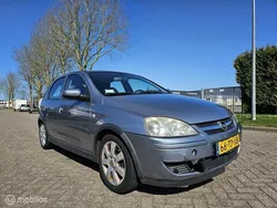 Grijs Gebruikt 2006 Opel Corsa Essentia Hatchback | € 699 (Super prijs)