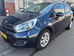 Blauw Gebruikt 2014 Kia Rio Hatchback | € 3.850 (Super prijs)