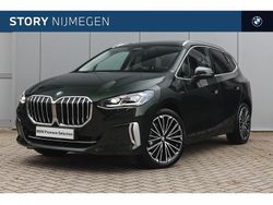 Groen Gebruikt 2023 BMW 220 Active Tourer Luxury Line MPV | € 37.950 (Goede deal)