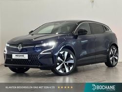 Bleu nocturne/noir etoile (yww) Nieuw 2025 Renault Mégane Komfort Hatchback | € 39.445 (Eerlijke prijs)