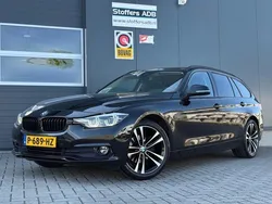 Zwart Gebruikt 2018 BMW 318 Sport Line Stationwagen | € 21.850 (Eerlijke prijs)