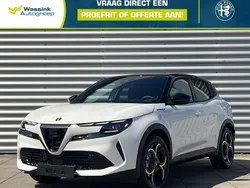 Wit Nieuw 2025 Alfa Romeo Junior Edizione Speciale Hatchback | € 38.795