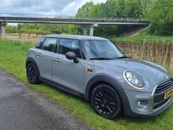 Grijs Gebruikt 2016 Mini One D Hatchback | € 7.899