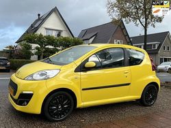 Geel Gebruikt 2012 Peugeot 107 Active Hatchback | € 5.780 (Eerlijke prijs)