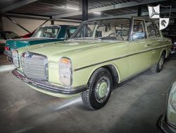Groen Gebruikt 1975 Mercedes 230 | € 17.950