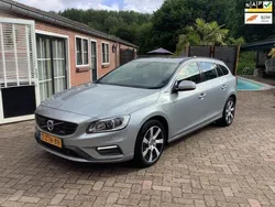 Grijs Gebruikt 2015 Volvo V60 R-Design Stationwagen | € 11.350 (Eerlijke prijs)