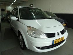 Gebruikt 2007 Renault Scénic II MPV | € 1.799