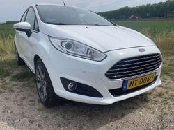 Wit Gebruikt 2014 Ford Fiesta Titanium Hatchback | € 9.900 (Eerlijke prijs)