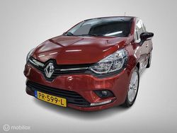 Rood Gebruikt 2017 Renault Clio IV Hatchback | € 7.450 (Iets duurder)