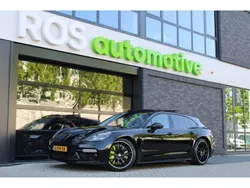 Zwart Gebruikt 2018 Porsche Panamera Turbo S Sedan | € 80.950 (Eerlijke prijs)