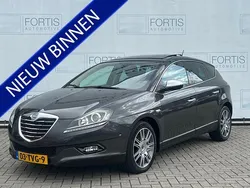 Grijs Gebruikt 2012 Lancia Delta Platinum Hatchback | € 6.900 (Eerlijke prijs)