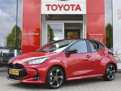 Rood Gebruikt 2025 Toyota Yaris Hybrid Executive Hatchback | € 34.999