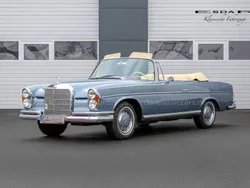 Blauwdiamtenblau (355) Gebruikt 1964 Mercedes 220 SE Cabriolet | € 134.000