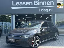 Zwart, metallic lak Gebruikt 2021 VW Golf VIII GTE Hatchback | € 28.450 (Eerlijke prijs)