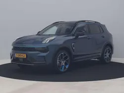 Blauw, metallic lak Gebruikt 2023 Lynk & Co 01 SUV | € 27.400 (Goede deal)