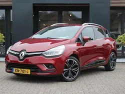 Rood Gebruikt 2016 Renault Clio GrandTour Intens Stationwagen | € 11.950 (Goede deal)