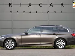 Bruin, metallic lak Gebruikt 2012 BMW 530 Executive Stationwagen | € 14.940 (Eerlijke prijs)