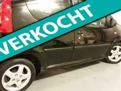 Zwart Gebruikt 2011 Peugeot 107 Hatchback | € 3.999 (Eerlijke prijs)