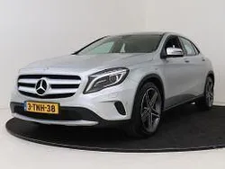 Grijs, metallic lak Gebruikt 2014 Mercedes GLA200 Ambition SUV | € 16.445 (Goede deal)