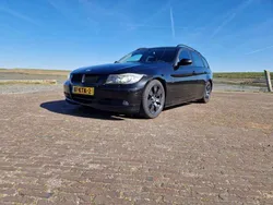 Zwart Gebruikt 2005 BMW 325 Stationwagen | € 5.000 (Eerlijke prijs)