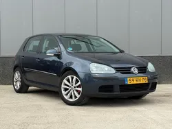 Blauw Gebruikt 2005 VW Golf IV Business Hatchback | € 2.450 (Eerlijke prijs)