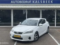 Wit Gebruikt 2013 Lexus CT200h Hatchback | € 9.299 (Eerlijke prijs)
