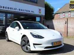 Wit Gebruikt 2020 Tesla Model 3 Standard Range Sedan | € 21.950 (Eerlijke prijs)