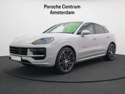 Grijs Gebruikt 2024 Porsche Cayenne Turbo E-Hybrid SUV | € 189.950 (Iets duurder)
