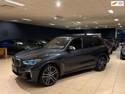 Grijs (metallic) Gebruikt 2020 BMW X5 M Sport SUV | € 53.950 (Eerlijke prijs)