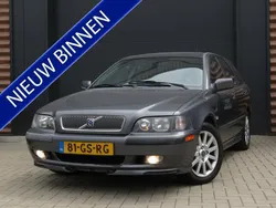 Grijs Gebruikt 2001 Volvo V40 Stationwagen | € 2.990 (Duur)