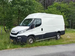 Wit Gebruikt 2014 Iveco Daily MPV | € 23.450