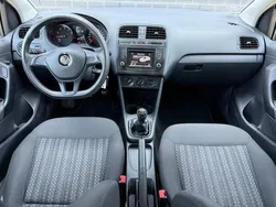 Zwart Gebruikt 2015 VW Polo Hatchback | € 6.649 (Eerlijke prijs)