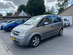 Grijs Gebruikt 2004 Opel Meriva MPV | € 1.500 (Iets duurder)