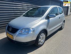 Grijs Gebruikt 2009 VW Fox Trendline Hatchback | € 3.295 (Iets duurder)